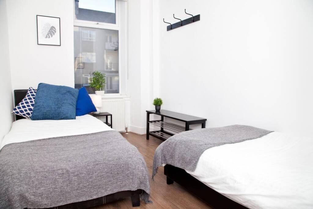 Snug - Logie Baird Apartment 海伦斯堡 外观 照片